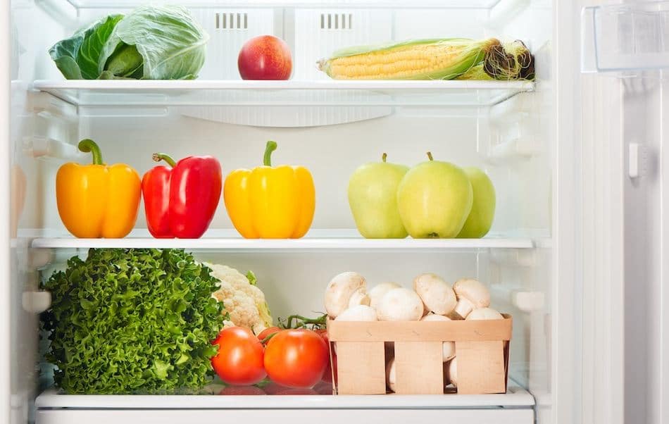 menyimpan sayuran di kulkas